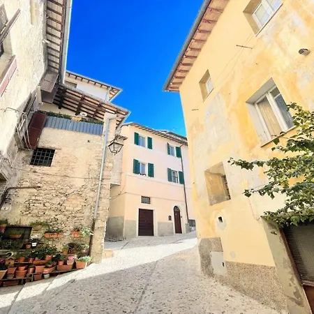 Detached Villa- Car Unnecessary - Wifi - Sleeps 10 4*