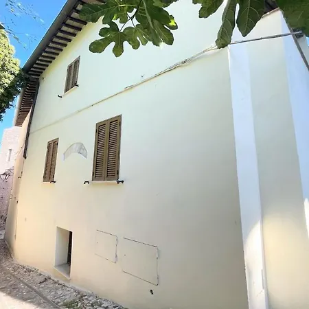 מלון Detached Villa- Car Unnecessary - Wifi - Sleeps 10 ספולטו