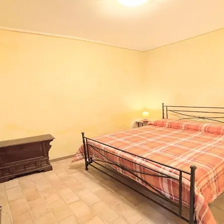 Detached Villa- Car Unnecessary - Wifi - Sleeps 10 4* ספולטו