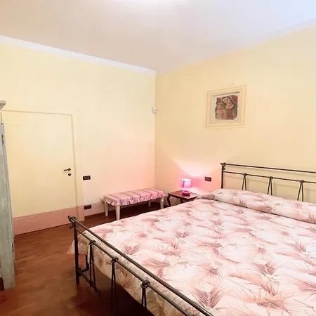 מלון Detached Villa- Car Unnecessary - Wifi - Sleeps 10 4*