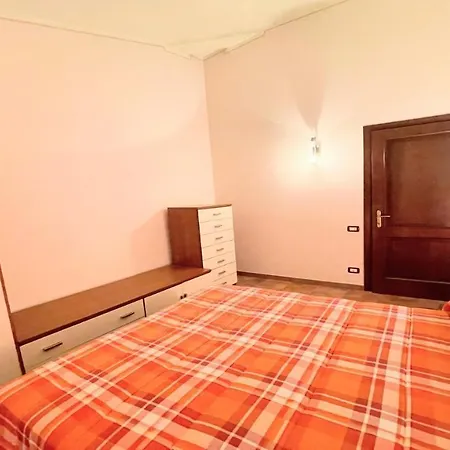 מלון Detached Villa- Car Unnecessary - Wifi - Sleeps 10 ספולטו