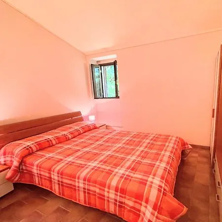 Detached Villa- Car Unnecessary - Wifi - Sleeps 10